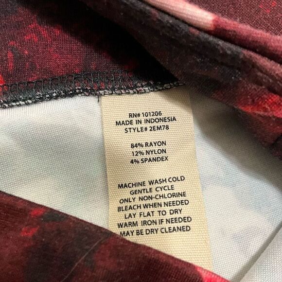 SOFT SURROUNDINGS Floral Leggings - Picture 5 of 5